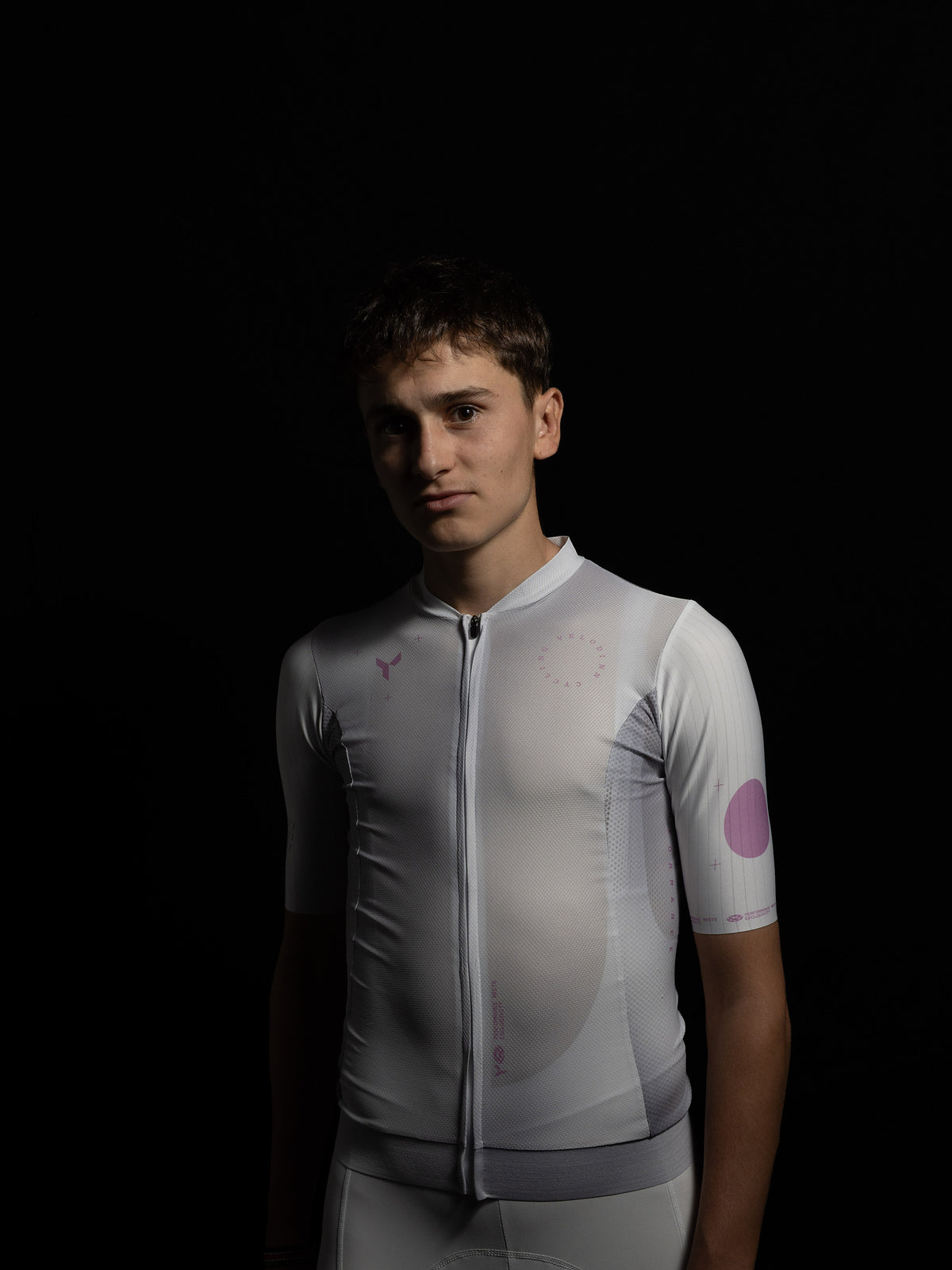 DYNN.03 · Cuarzo Maillot